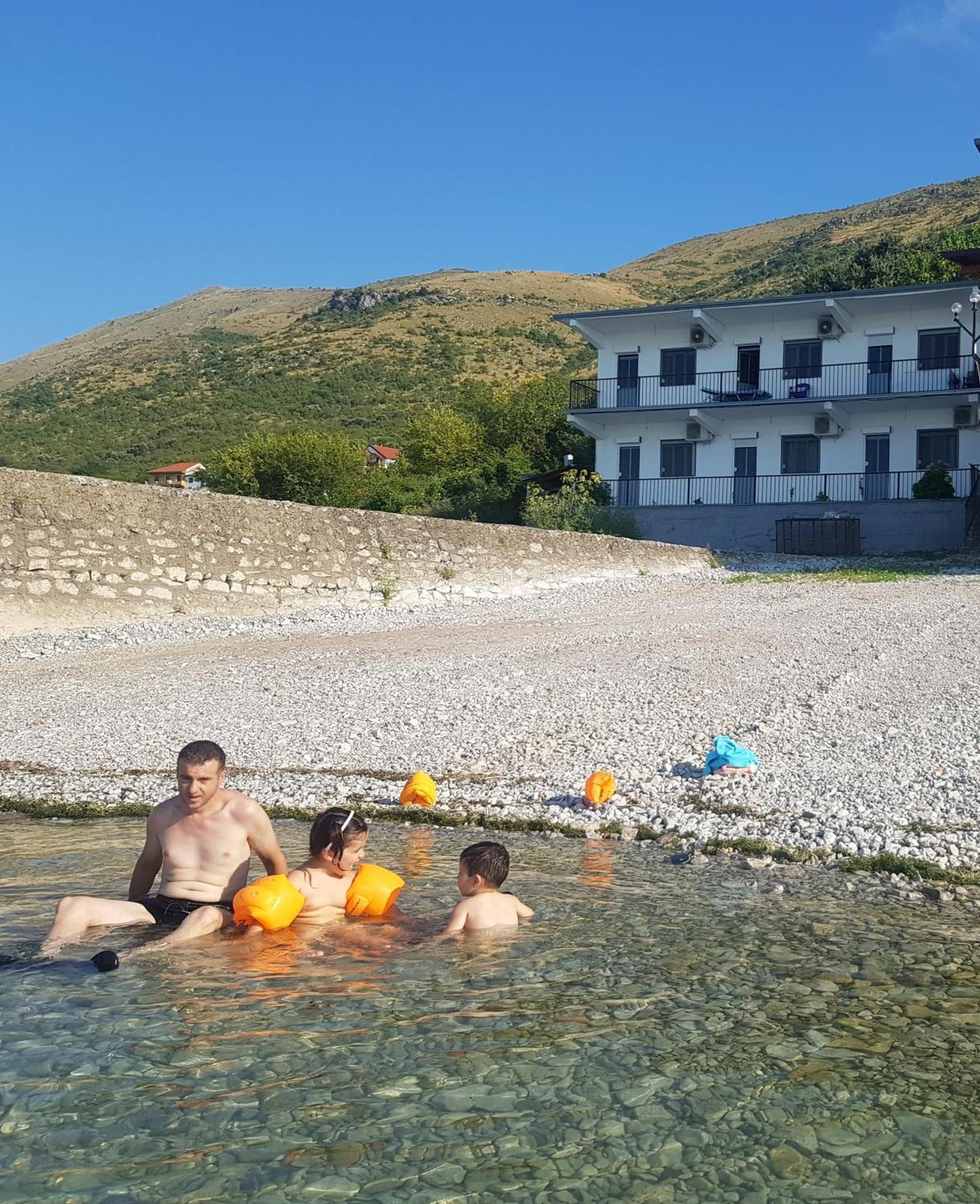 Rooms Lake View Balani Restaurant Shkodër Buitenkant foto